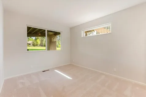 19562 Green Lakes Loop Bend OR 97702