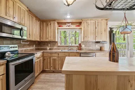 99 Andesite Drive Jacksonville OR 97530