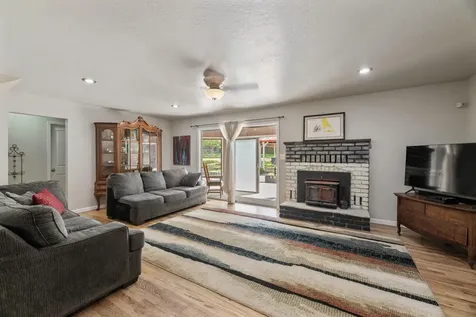 99 Andesite Drive Jacksonville OR 97530
