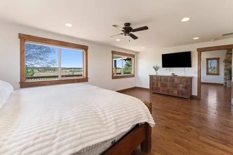 66335 White Rock Loop Bend OR 97703