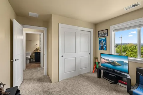 3611 Jerome Lane Medford OR 97504