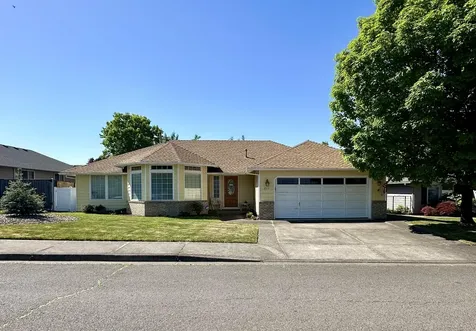 3512 Blue Blossom Drive Medford OR 97504
