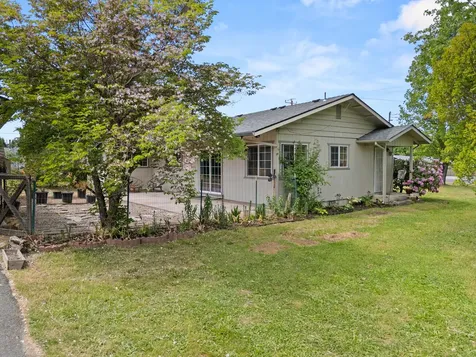 1960 Cloverlawn Drive Grants Pass OR 97527