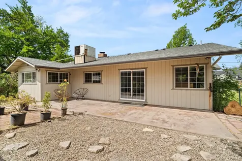 1960 Cloverlawn Drive Grants Pass OR 97527