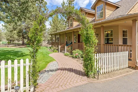 63620 Hughes Road Bend OR 97701