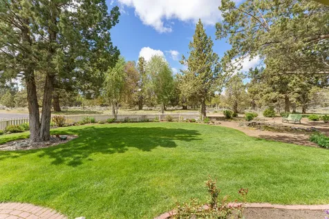63620 Hughes Road Bend OR 97701