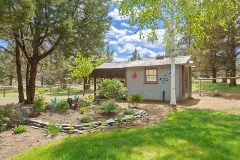 63620 Hughes Road Bend OR 97701