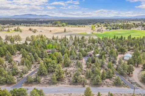 63620 Hughes Road Bend OR 97701