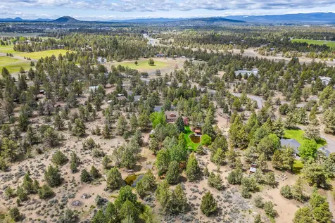 63620 Hughes Road Bend OR 97701