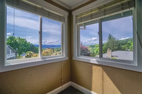 66 Monterey Drive Medford OR 97504