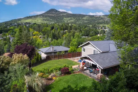 66 Monterey Drive Medford OR 97504