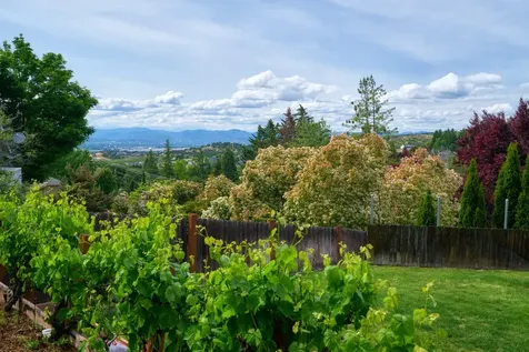 66 Monterey Drive Medford OR 97504