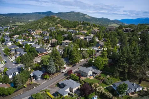 66 Monterey Drive Medford OR 97504