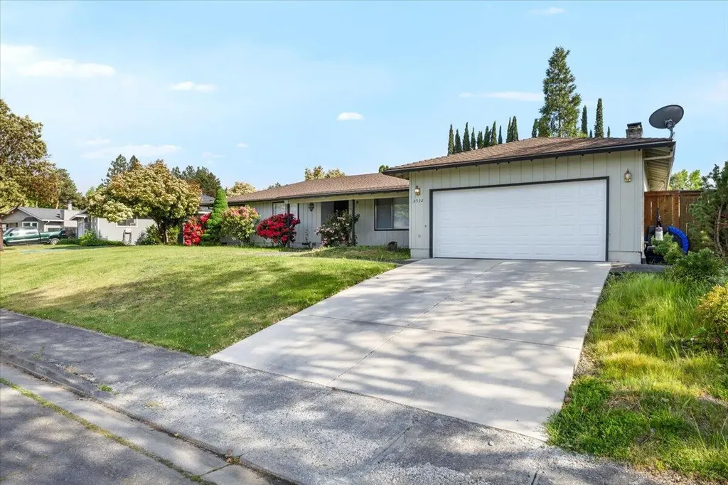 2532 Southport Way Medford OR 97504
