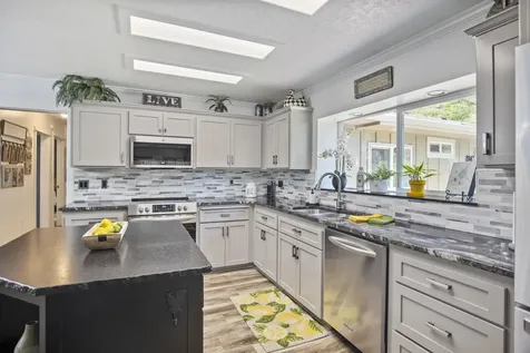 2850 Midway Avenue Grants Pass OR 97527