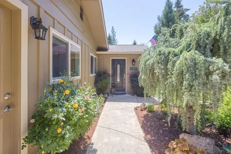 2850 Midway Avenue Grants Pass OR 97527