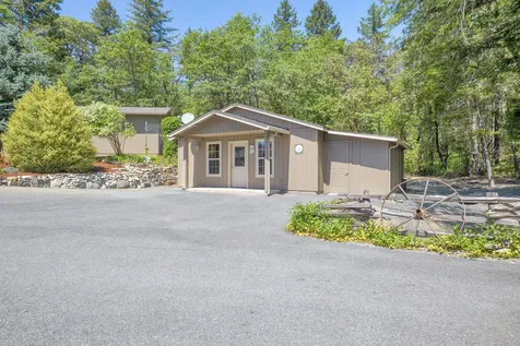 2850 Midway Avenue Grants Pass OR 97527