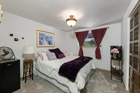 981 Oakview Drive Roseburg OR 97471