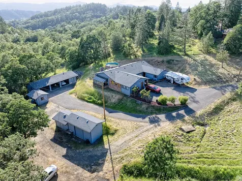 981 Oakview Drive Roseburg OR 97471