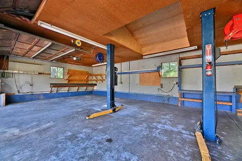 981 Oakview Drive Roseburg OR 97471