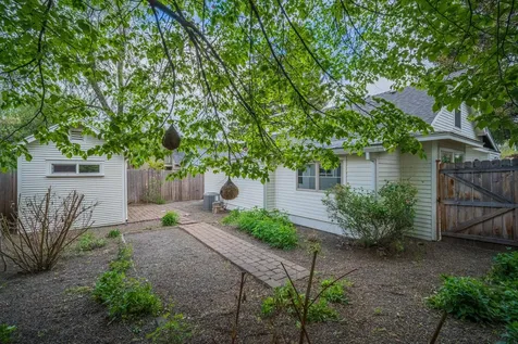 1161 NW Federal Street Bend OR 97703