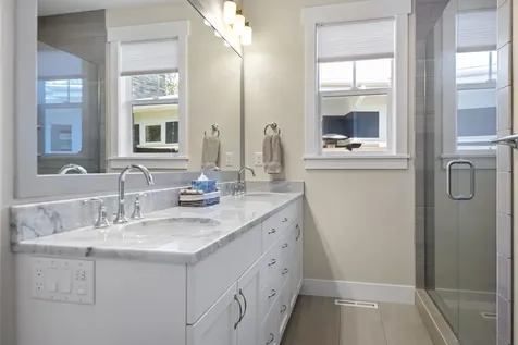 1868 NW Hartford Avenue Bend OR 97703