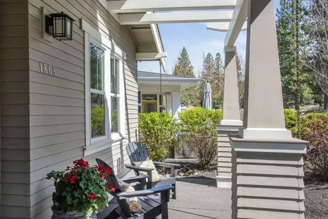1868 NW Hartford Avenue Bend OR 97703