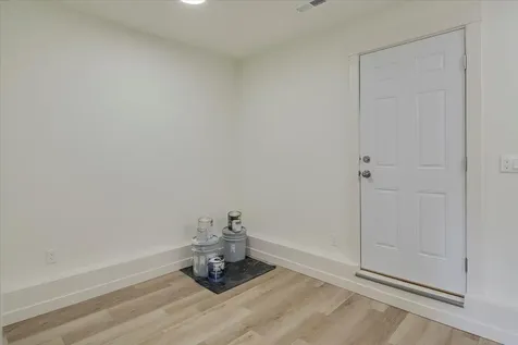 2360 SW Salmon Avenue Redmond OR 97756