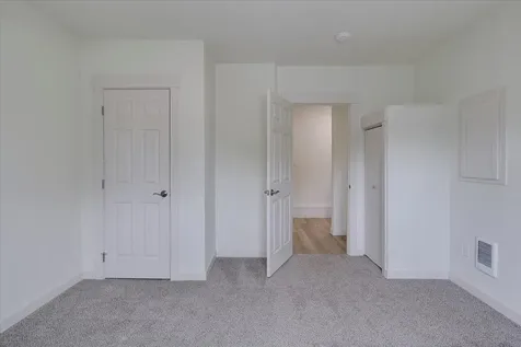 2360 SW Salmon Avenue Redmond OR 97756