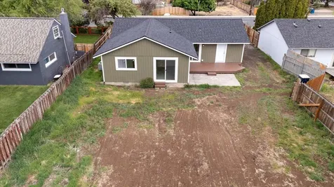 2360 SW Salmon Avenue Redmond OR 97756