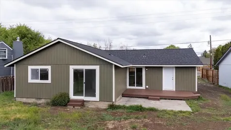 2360 SW Salmon Avenue Redmond OR 97756