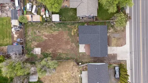 2360 SW Salmon Avenue Redmond OR 97756