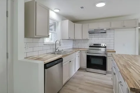 2360 SW Salmon Avenue Redmond OR 97756