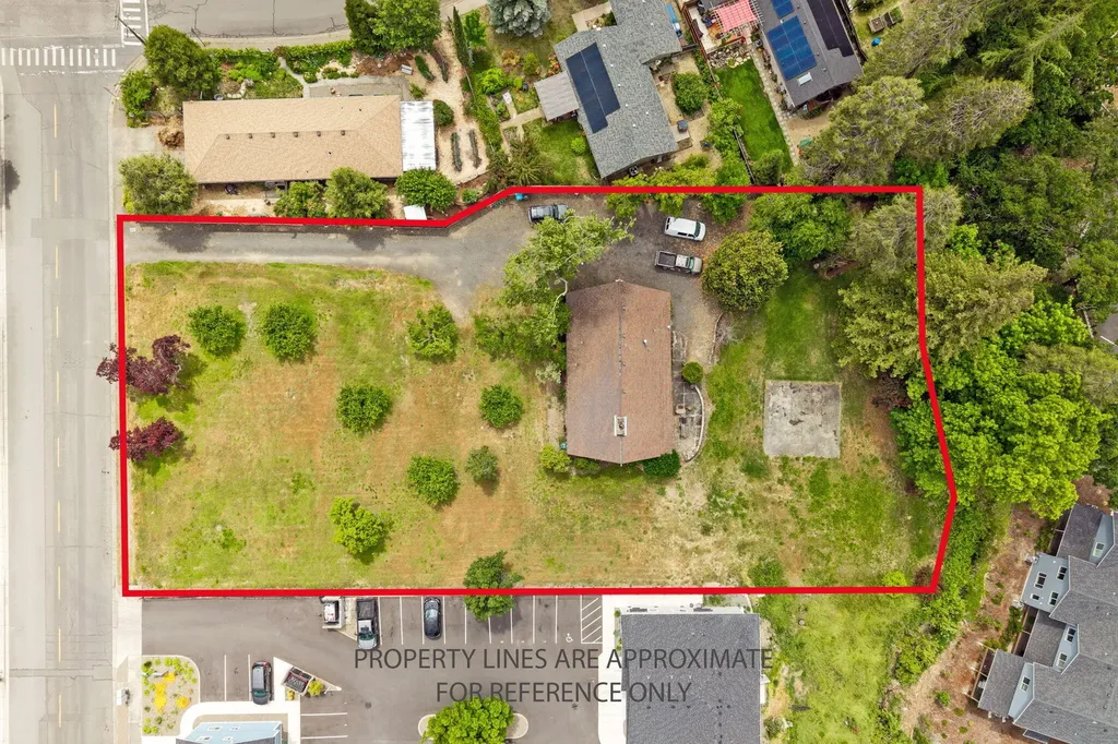 616 Cheryl Lane Phoenix OR 97535
