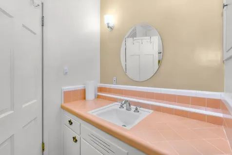 616 Cheryl Lane Phoenix OR 97535