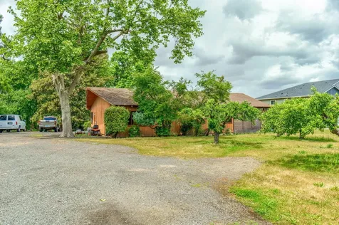 616 Cheryl Lane Phoenix OR 97535