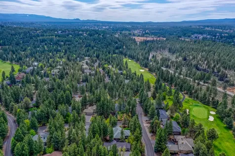 3290 NW Massey Drive Bend OR 97703