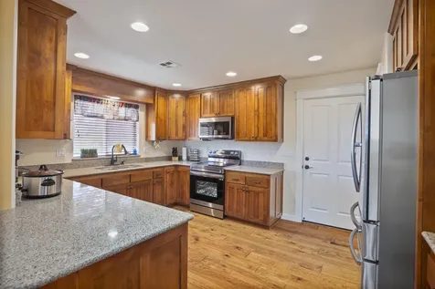 215 NW Knight Court Grants Pass OR 97526