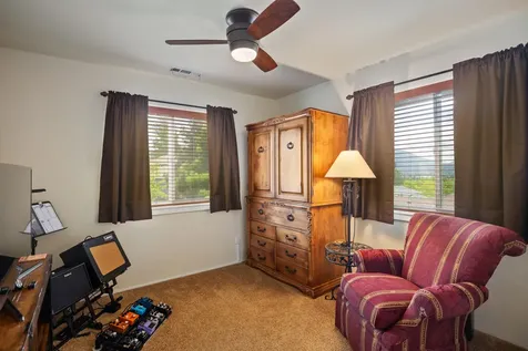215 NW Knight Court Grants Pass OR 97526