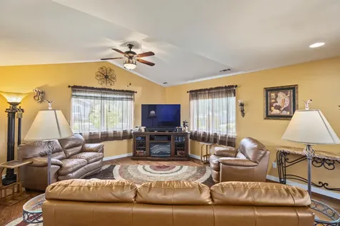 215 NW Knight Court Grants Pass OR 97526