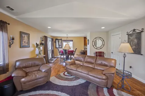 215 NW Knight Court Grants Pass OR 97526