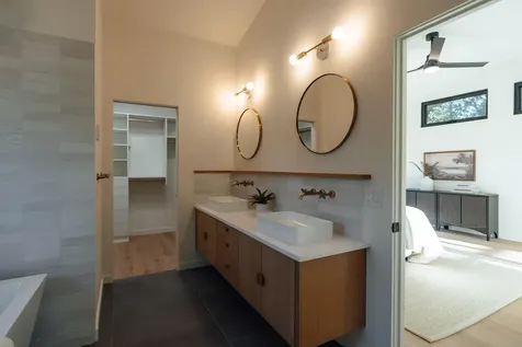 310 Holly Street Ashland OR 97520