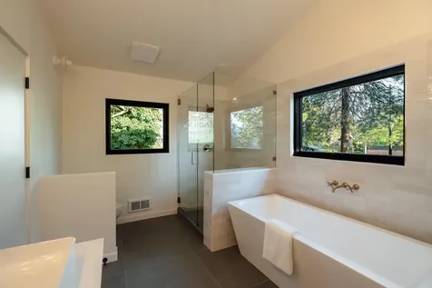 310 Holly Street Ashland OR 97520