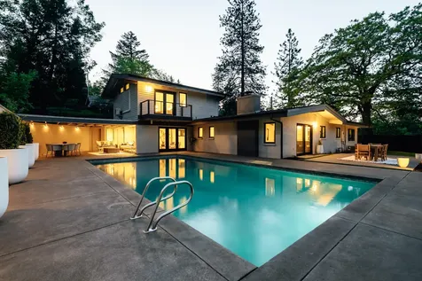 310 Holly Street Ashland OR 97520