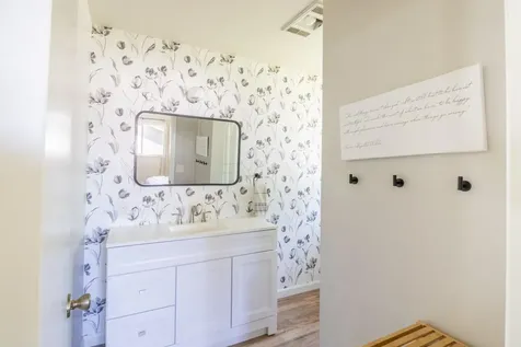 1300 Ojai Avenue Grants Pass OR 97527
