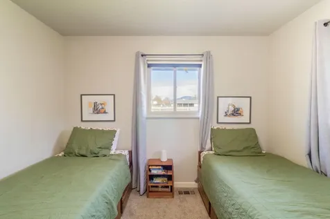 1300 Ojai Avenue Grants Pass OR 97527