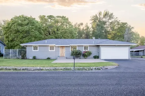 1300 Ojai Avenue Grants Pass OR 97527