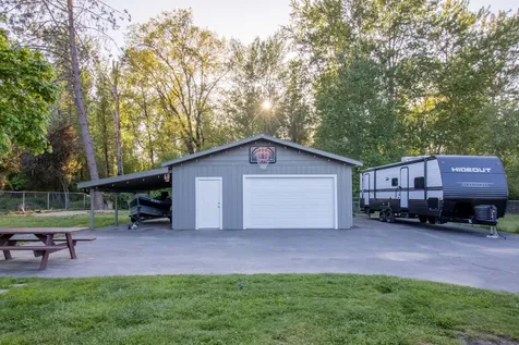 1300 Ojai Avenue Grants Pass OR 97527