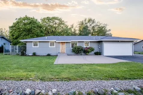 1300 Ojai Avenue Grants Pass OR 97527