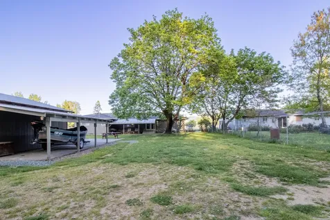 1300 Ojai Avenue Grants Pass OR 97527